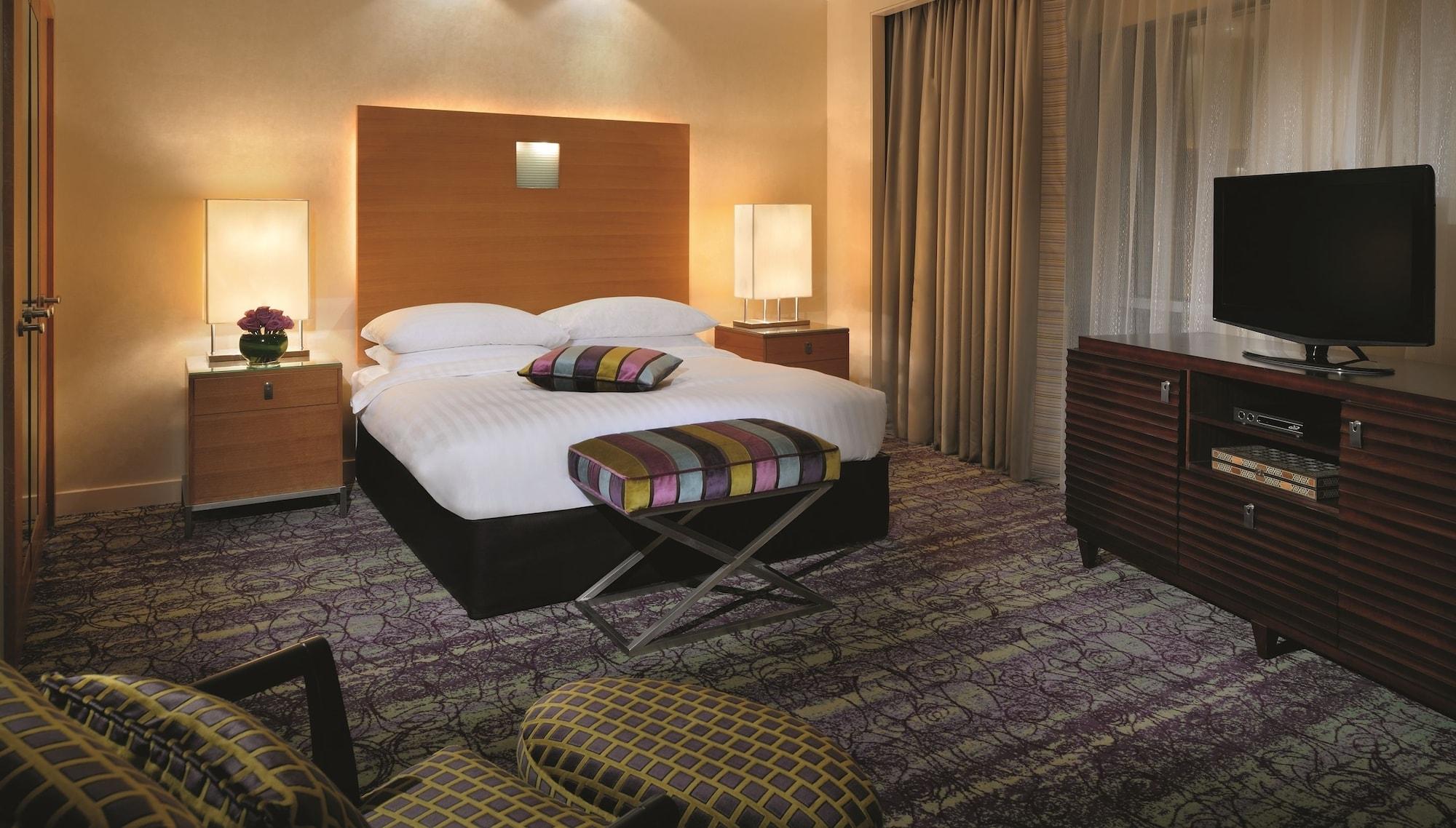Qabila Westbay Hotel By Marriott Доха Екстериор снимка A bedroom at the MGM Grand