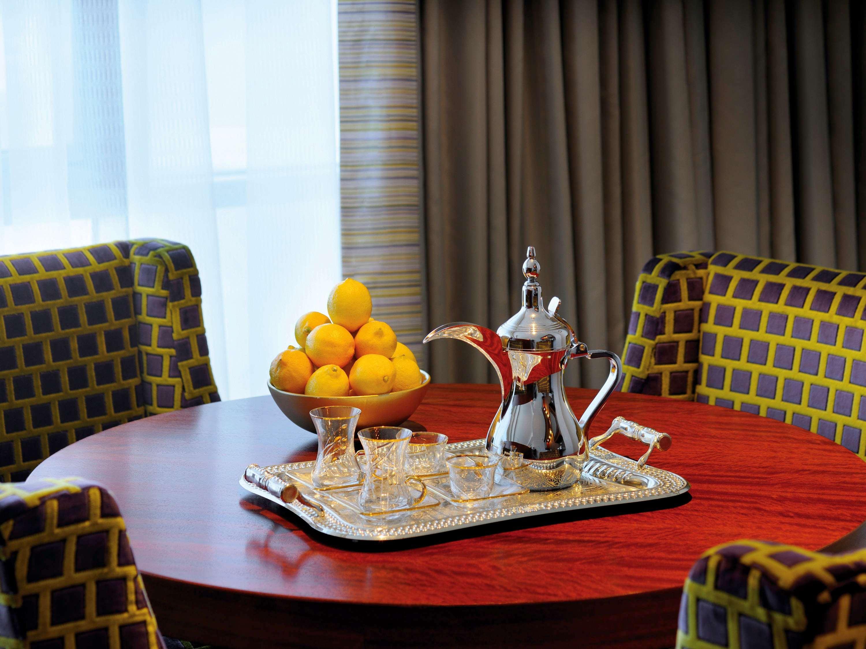 Qabila Westbay Hotel By Marriott Доха Екстериор снимка A traditional Arabic coffee pot