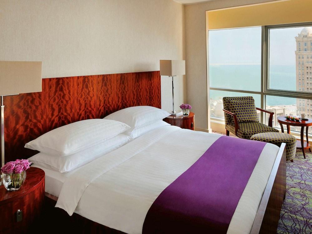Qabila Westbay Hotel By Marriott Доха Екстериор снимка A bedroom at the Jumeirah Atlantis