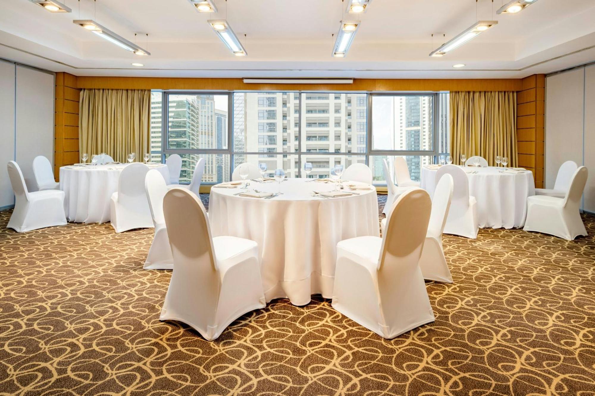 Qabila Westbay Hotel By Marriott Доха Екстериор снимка Meeting room