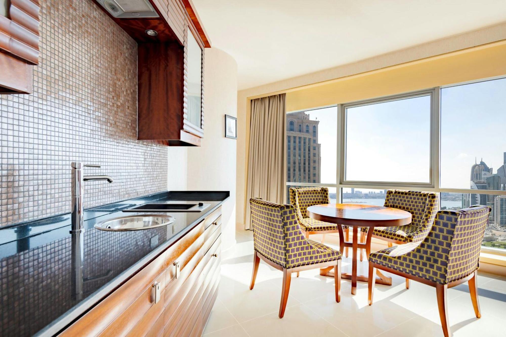 Qabila Westbay Hotel By Marriott Доха Екстериор снимка Kitchenette